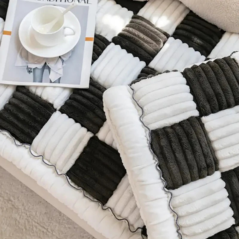 Anti-Slip Modern Luxury Cat Sofa Protector Cream-Coloured Plaid Square Pet Mat Bed Couch Cover Breathable Plush
