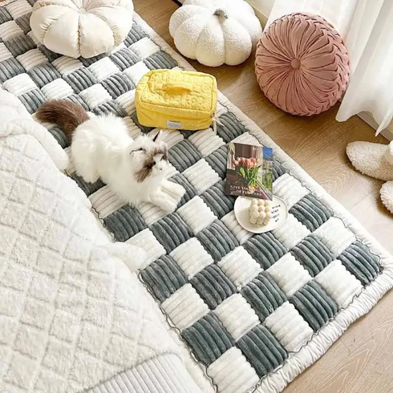 Anti-Slip Modern Luxury Cat Sofa Protector Cream-Coloured Plaid Square Pet Mat Bed Couch Cover Breathable Plush