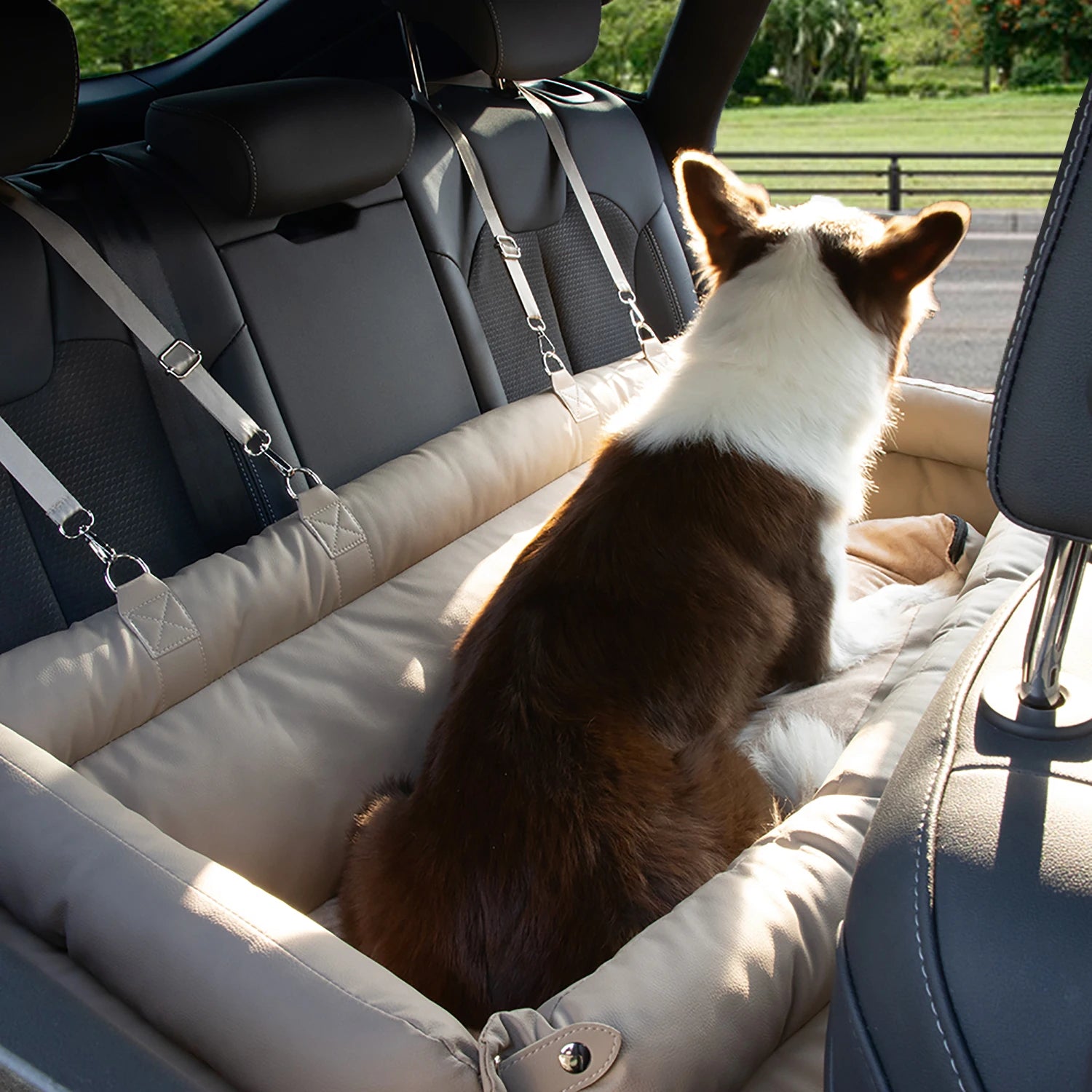 Luxury Dog Beds Faux Leather Dog Car Seat Booster Double Seats Pet Car Seat Bed with Safety Buckle Customized LOGO Pet Beds