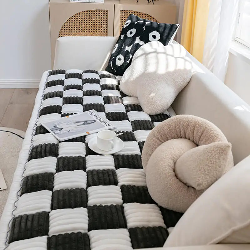 Anti-Slip Modern Luxury Cat Sofa Protector Cream-Coloured Plaid Square Pet Mat Bed Couch Cover Breathable Plush