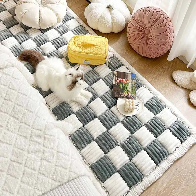 Anti-Slip Modern Luxury Cat Sofa Protector Cream-Coloured Plaid Square Pet Mat Bed Couch Cover Breathable Plush