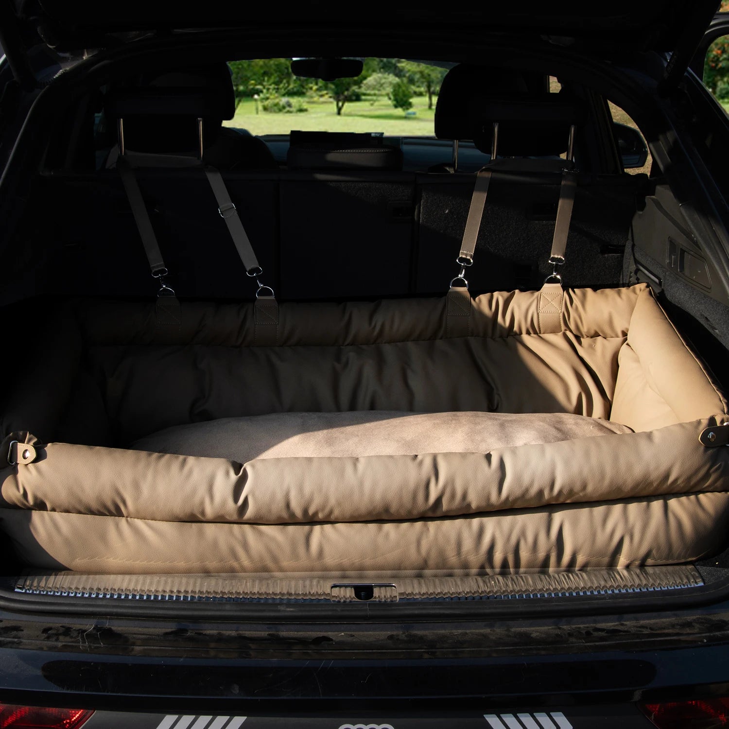 Luxury Dog Beds Faux Leather Dog Car Seat Booster Double Seats Pet Car Seat Bed with Safety Buckle Customized LOGO Pet Beds