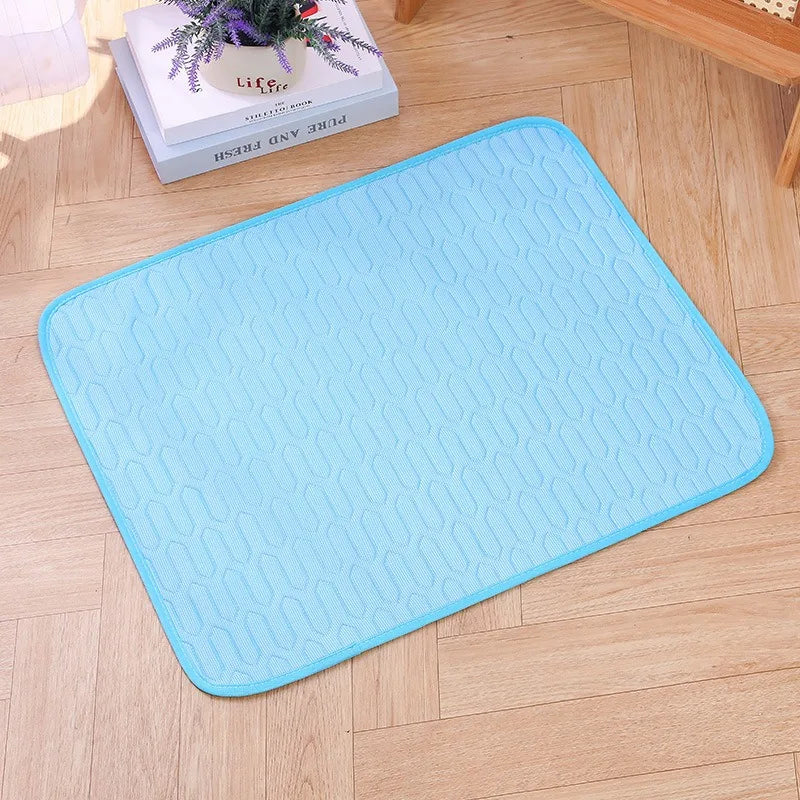 Modern Soft Summer Pet Cooling Mat & Sleeping Pad for Dogs & Cats Sweat-Absorbent Surface Lightweight