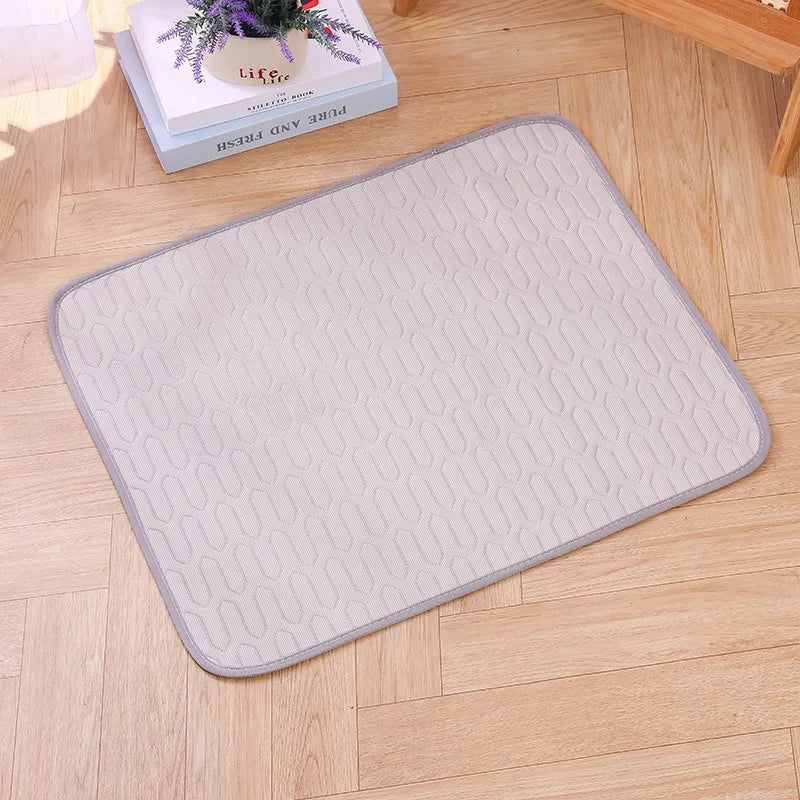 Modern Soft Summer Pet Cooling Mat & Sleeping Pad for Dogs & Cats Sweat-Absorbent Surface Lightweight