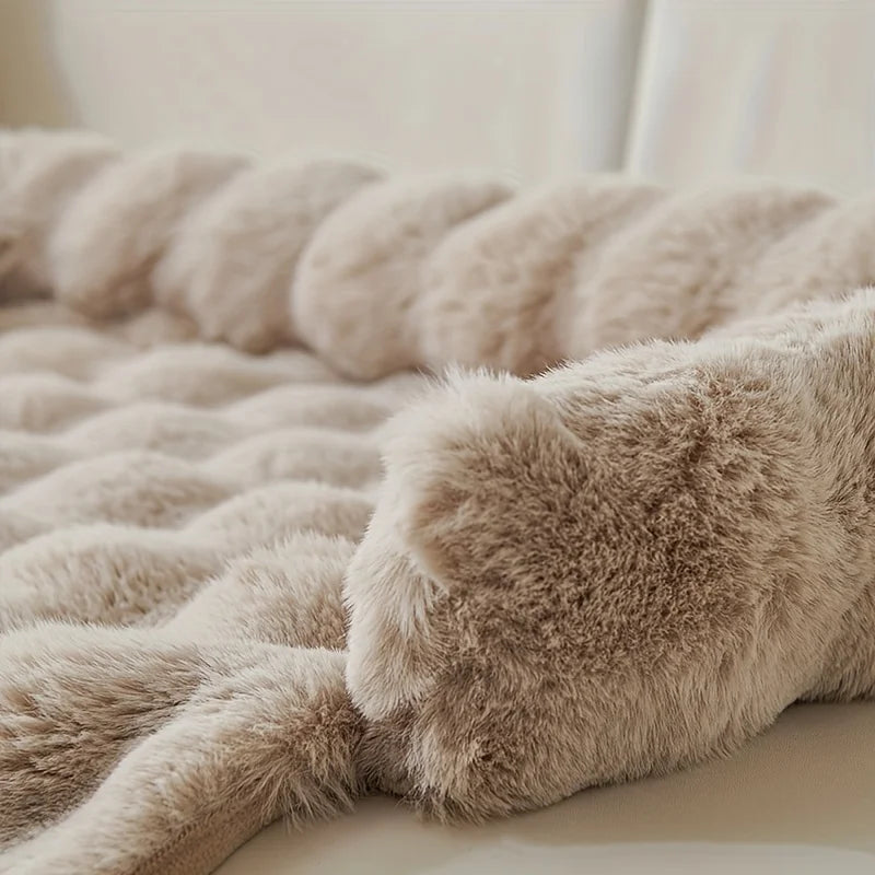 Custom Winter Comfortable Pet Dog Bubble Imitation Rabbit Fur Pet Bed Thickened Warm Anti-Slip Soft Pet Pad Cat Bed Dog Bed